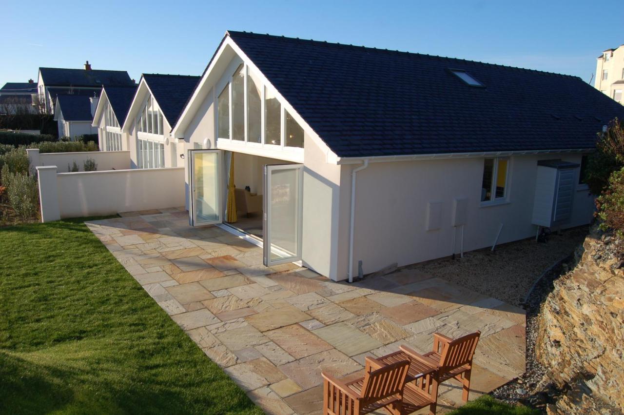Beautiful, Modern Villa 5 Mins Walk From The Stunning Bay At Trearddur Голігед Екстер'єр фото