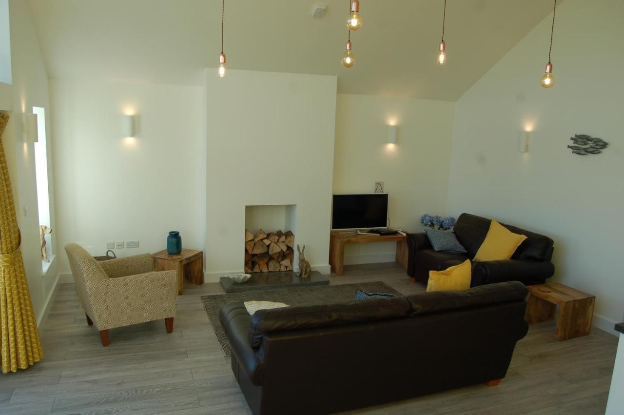 Beautiful, Modern Villa 5 Mins Walk From The Stunning Bay At Trearddur Голігед Екстер'єр фото