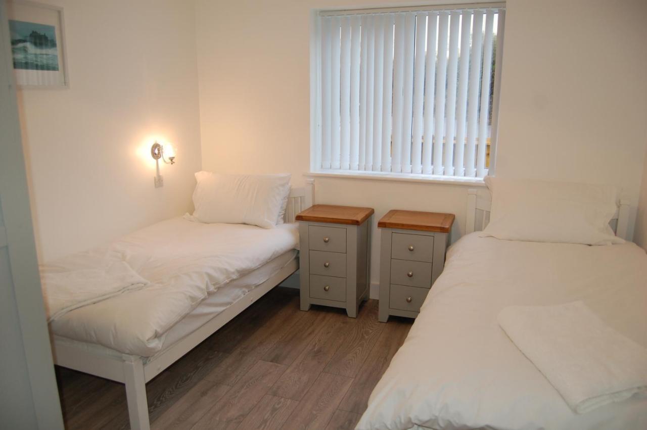 Beautiful, Modern Villa 5 Mins Walk From The Stunning Bay At Trearddur Голігед Екстер'єр фото